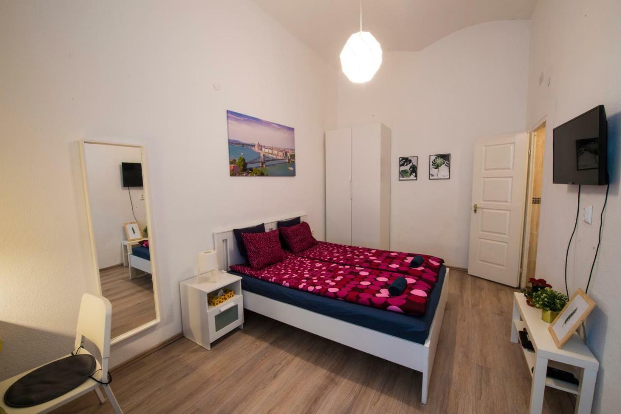 No. 11 With 2 Bathrooms Next To Railway Station Apartamento Budapeste